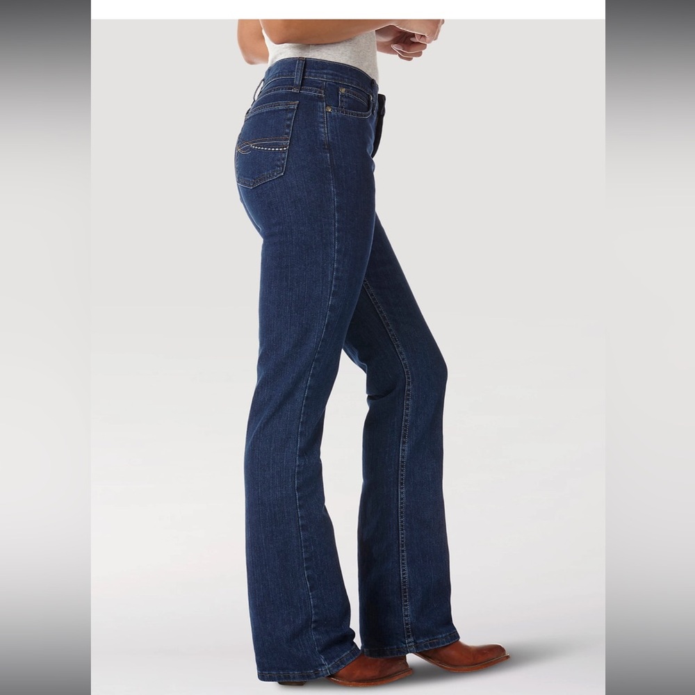 AS REAL AS WRANGLER MISSES CLASSIC FIT BOOTCUT JEAN IN CW DENIM